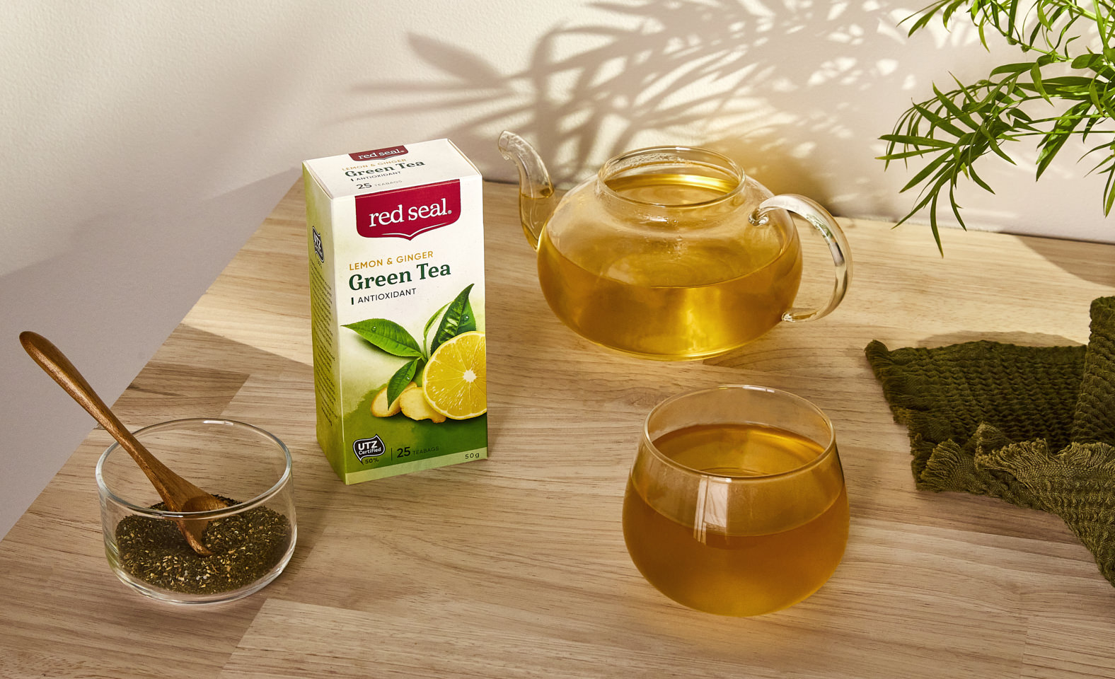 RED SEAL 33 Stdbanner V1